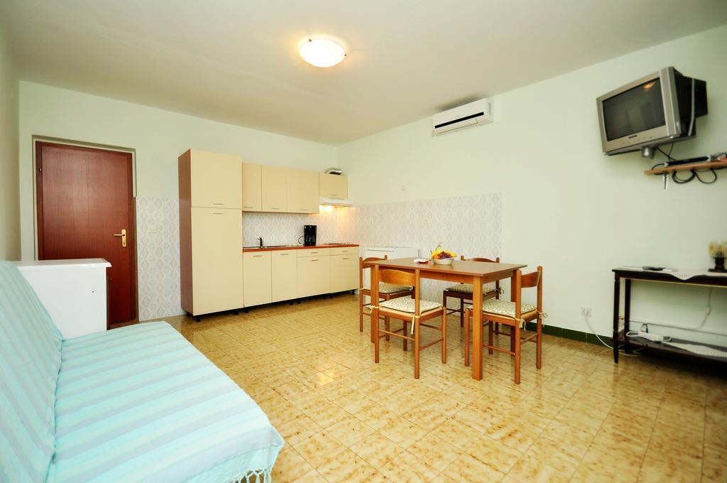 Apartments Ivan Дуче Номер фото