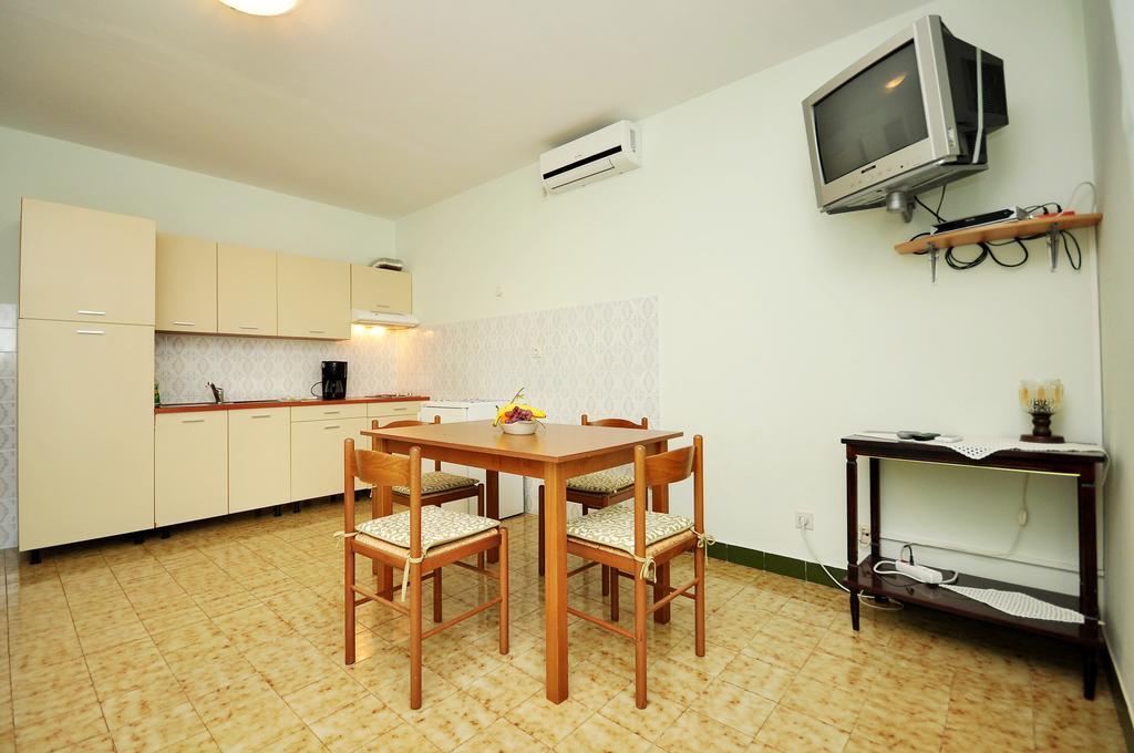 Apartments Ivan Дуче Номер фото